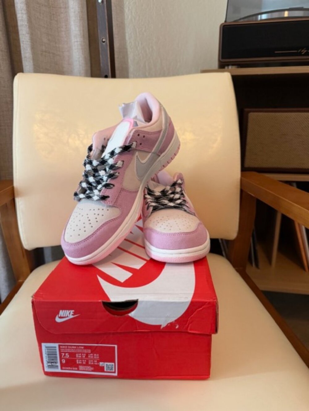 Nike Dunk Low Pink Foam/Pure Platinum-Phantom